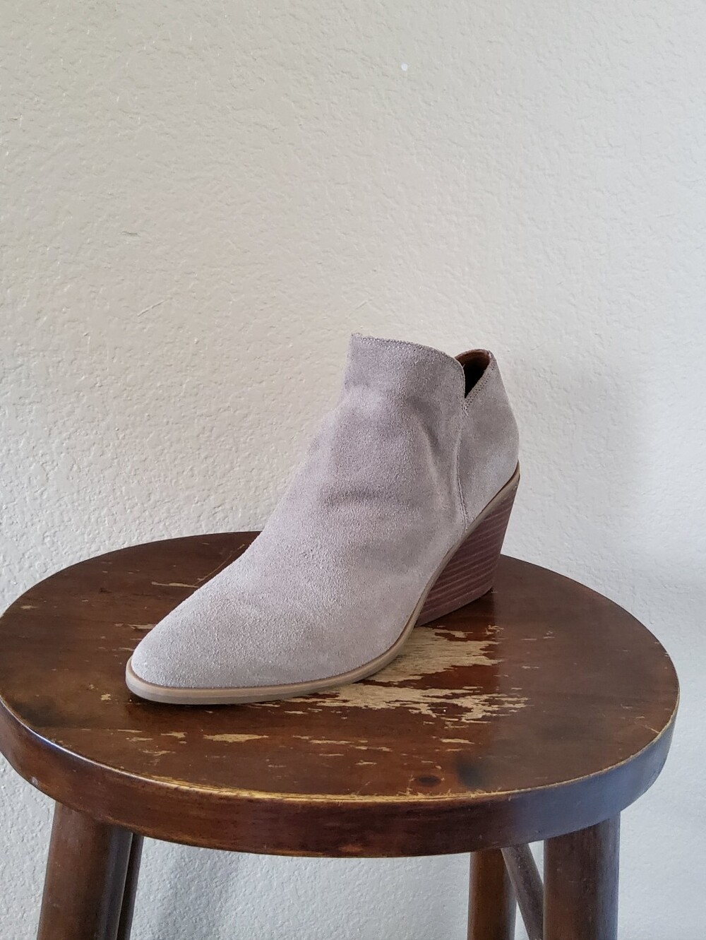 Lucky Brand Stayci Taupe Suede Ankle Booties - Size 9.5M NWOB - Picture 2 of 9